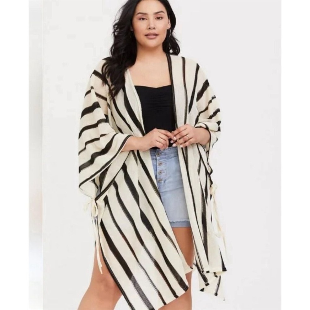 Torrid Women's Ivory‎ & Black Striped Kimono Cape One Size
